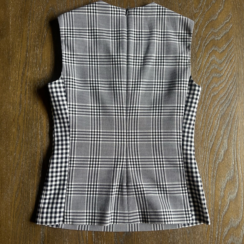 BOSS Ladies Plaid Sleeveless Top - Picture 2 of 4